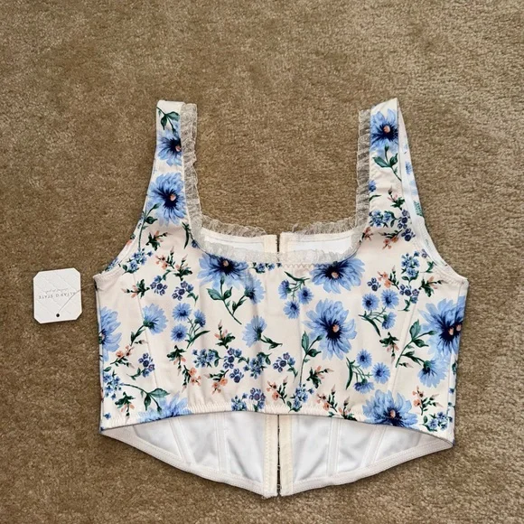 Altar'd State Blue Floral Top - Picture 4 of 4